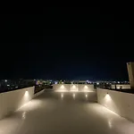 Stunning 1 Bedroom Apartment