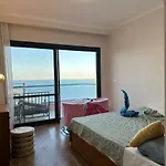 The View Residence Apartment