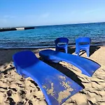 Solo Beach Front Studio Or For Couple