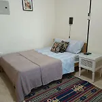 Cozy Little Studio Near Kite Station.