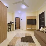 La Quinta Heights
