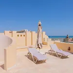 2-Br Penthouse With Roof Terrace In Abu Tig Marina