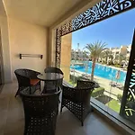 2 Bedroom Mangroovy