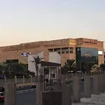 أستوديو فندقى للإيجار اليومى أمام فندق هيلتون بلازا