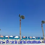 Cozy Beachfront Apartment In Al Ahyaa Suitable For A Family With Children