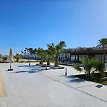 Pool View Studio With Wi-Fi, Smart Tv, 3 Pools & Beach Access
