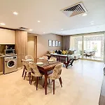 Balanced & Bright 2 Bdr Mangroovy Free Pool & Beach Access