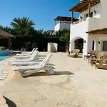 Unique 6 Bedrooms Villa 38 At White Villas El-Gouna