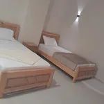 خلف فندق الاليزيه