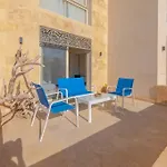 Mangroovy - Spacious Boho 2 Bedroom Pool View