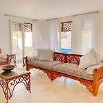 Nayah Stays, Amazing Villa With Private Pool & 5 Master Suites