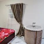 استديو مجهز بالكامل امام فندق ميريت