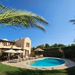 Extremely Private Villa With Optional Pool Heating
