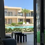 One Bedroom G-Cribs