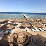 Fox House Resort