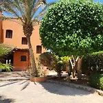 Nayah Stays, Lagoons Beach, Paradise 3 Ensuite With Private Pool