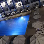 قرية ميراج باي