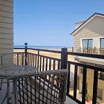 Aqua Blue Bay Beachfront 1 Bed Apt Near El Gouna