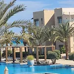 Sea View With Free Beach Access One Bedroom Apartment , Mangroovy-Gouna
