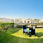 Luxury 1 Bedroom Flat With Garden