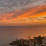 Luxurious And Cozy Seafront Studio Near Gouna