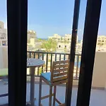 Nayah Stays, Luxurious Bedroom In Fanadir Marina