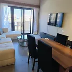 Nayah Stays, Luxurious Bedroom In Fanadir Marina