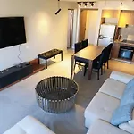 Nayah Stays, Luxurious Bedroom In Fanadir Marina