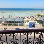 شقة فندقية على البحر 3