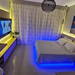 G Cribs Stylish Studio