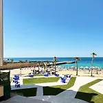 Juliana Beach D117