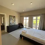 Modern Apartment Abutig Marina