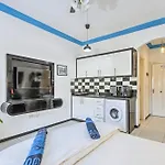 Rare New Marina Hotspot With Fast Free Wifi, Balcony & Pool