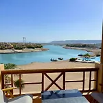 Artsy 1 Bedroom Apt/ Free Pool & Lagoon Access @Elgouna