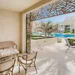 Scenic Pool Front 1 Bdr Mangroovy Free Pool & Beach