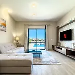 Posh & Eclectic 4 Bdr Villa Fanadir Bay