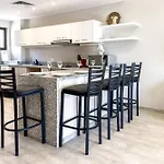 Posh & Eclectic 4 Bdr Villa Fanadir Bay