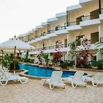 Capitan House Beside Bellagio Hotel 5 Minutes From El Gouna
