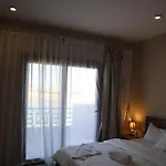 Water Front Luxury 3Bd Villa