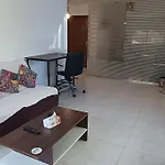 Cozy 1 Bedroom Seaview Escape