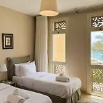 Summer Breeze 2 Bdr Pool Sea View Mangroovy