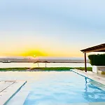 Luxury 4 Bedroom Villa With A Heated Pool