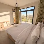 2Br Somabay Twin Villa In Mesca Near Beach & Pools
