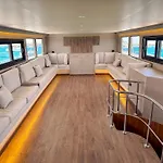 Edan Storm Yacht