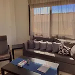 Stunning 1-Bedroom In G Cribs