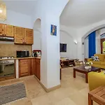 Style Apartment In Nubian Design At Lagoon