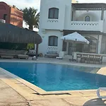 Luxury Villa West Golf