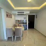 Cozy One Bedroom In A Compound With Beach Ac