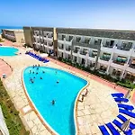 Lovely Apt Sunny Beach Front, Near Senzo Mall Free Wifi