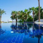 Nayah Stays, Ancient Sands Luxurious Pool Terrace Apartment